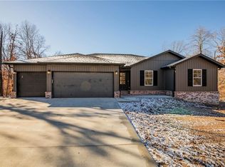 3 Carmarthen Ln, Bella Vista, AR 72715