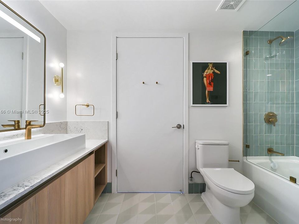 1st image of 601 NE 1st Ave #47