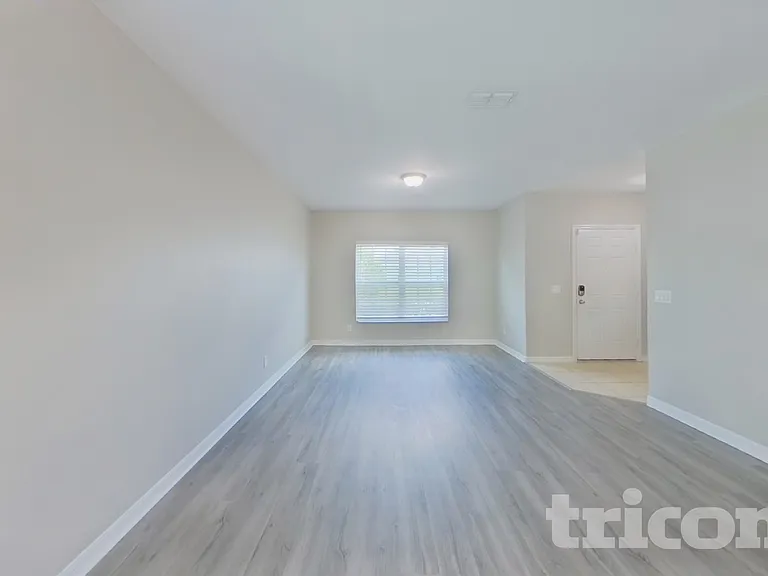 3720 Briarwood Estates Cir — Photo 3