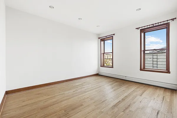 Rented by Compass | media 4