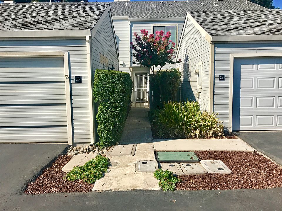 1st image of 2930 Driftwood Pl APT 29