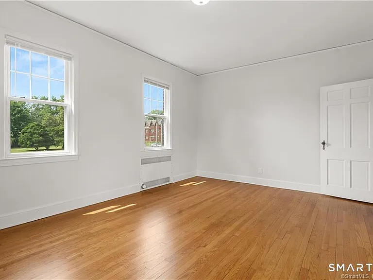 684 Farmington Ave #B6 — Photo 22