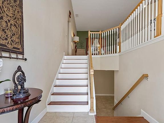 3rd image of 1381 Lattimore Dr