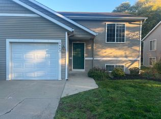 9643 Little Creek Ct, Zeeland, MI 49464