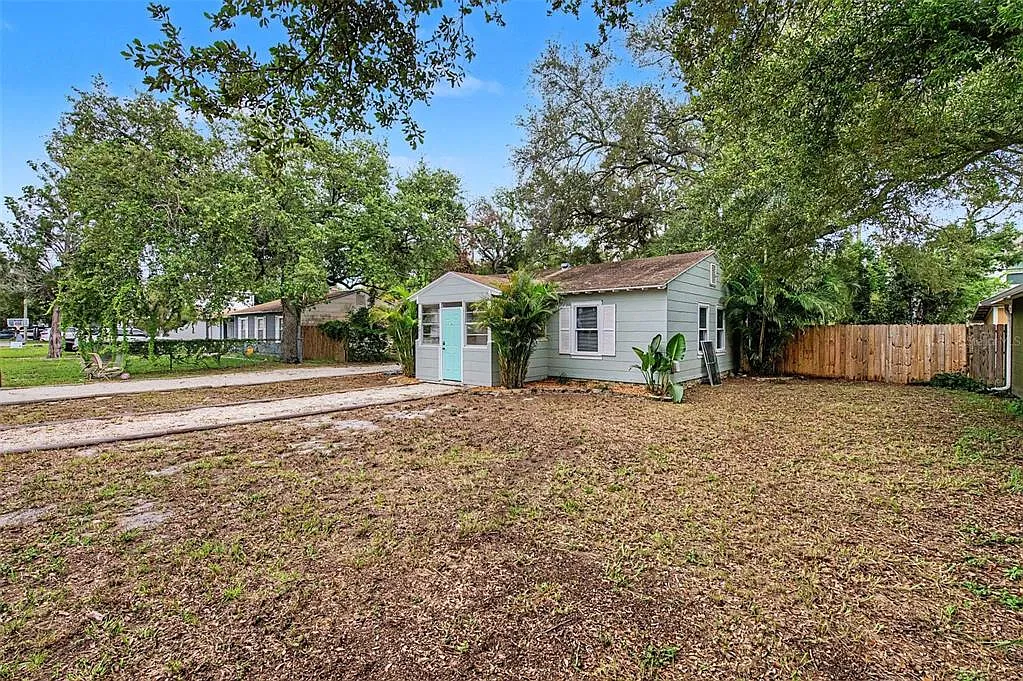 2 bed, 1.0 bath, 804 sqft, $1,850 — Photo 1