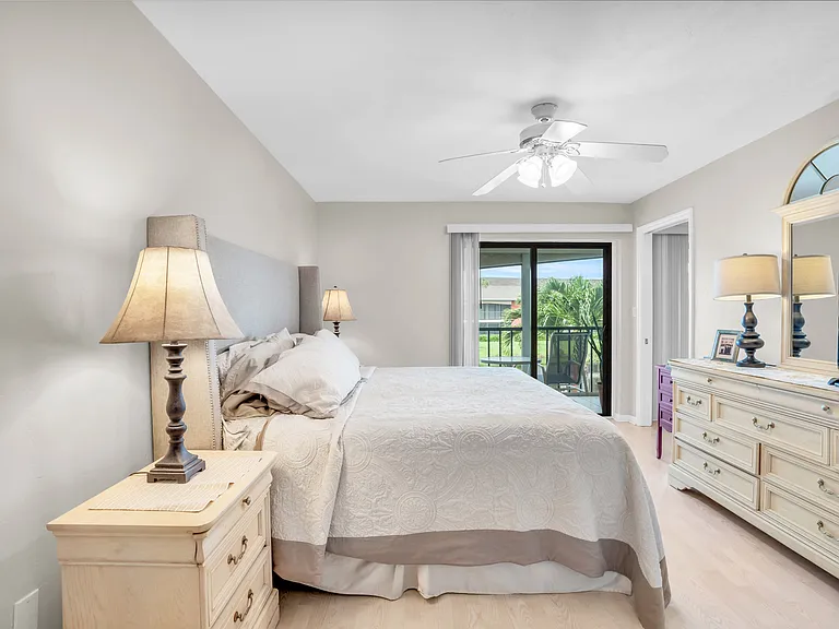 4640 Chantelle Dr #1 — Photo 19