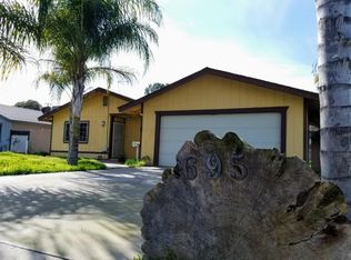 695 N Whitney Ave, Dinuba, CA 93618