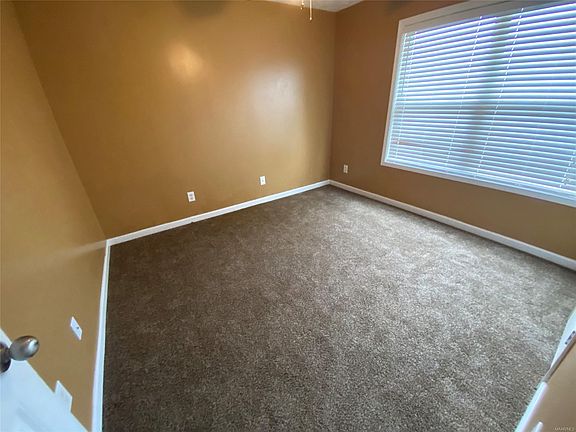 3rd image of 1225 Pondcypress Dr