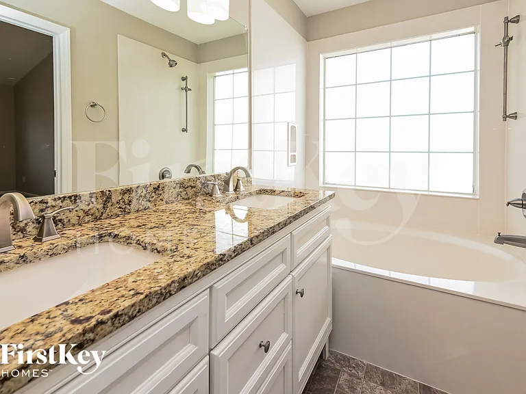 2101 Killarney Pl — Photo 12