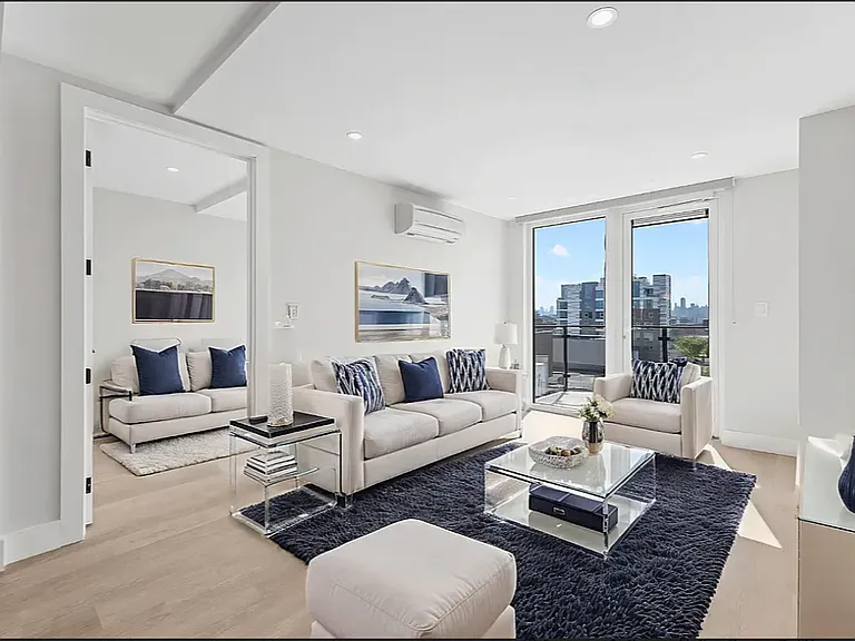 165 Crown St #3R — Photo 1