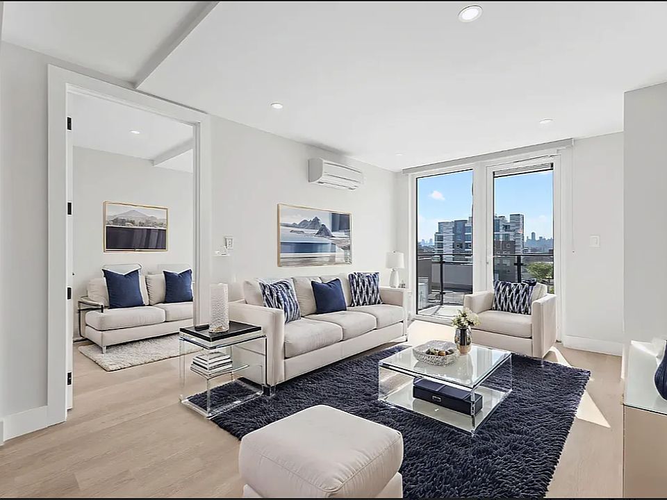 1st image of 165 Crown St #3R