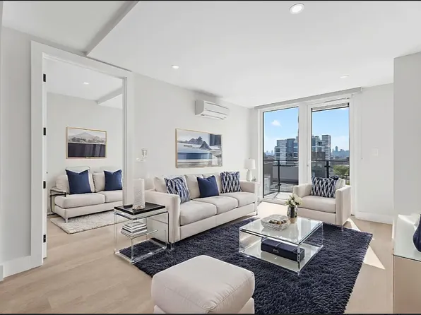 165 Crown St #3R, Brooklyn, NY 11225