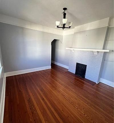 4th image of 3329 Robert St