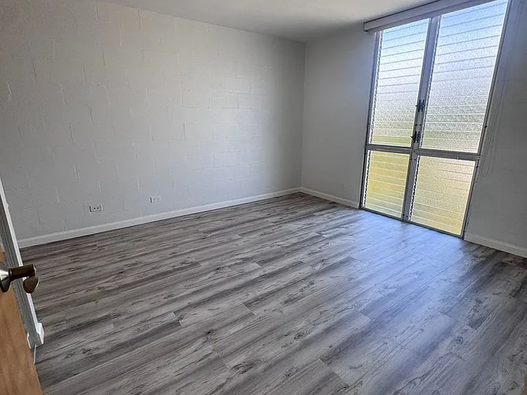 1415 Punahou St #701 — Photo 3