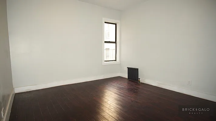 Rented by BRICK & GALO REALTY CORP | media 7