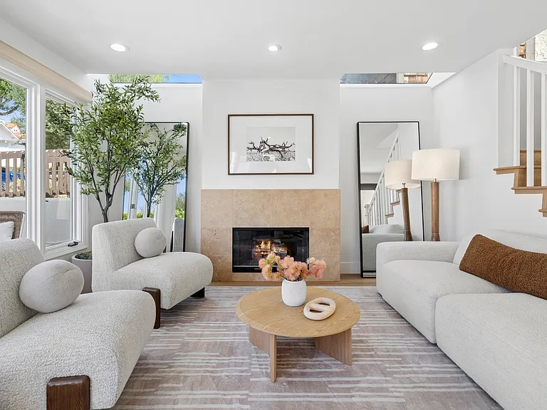 708 Iris Ave — Photo 5