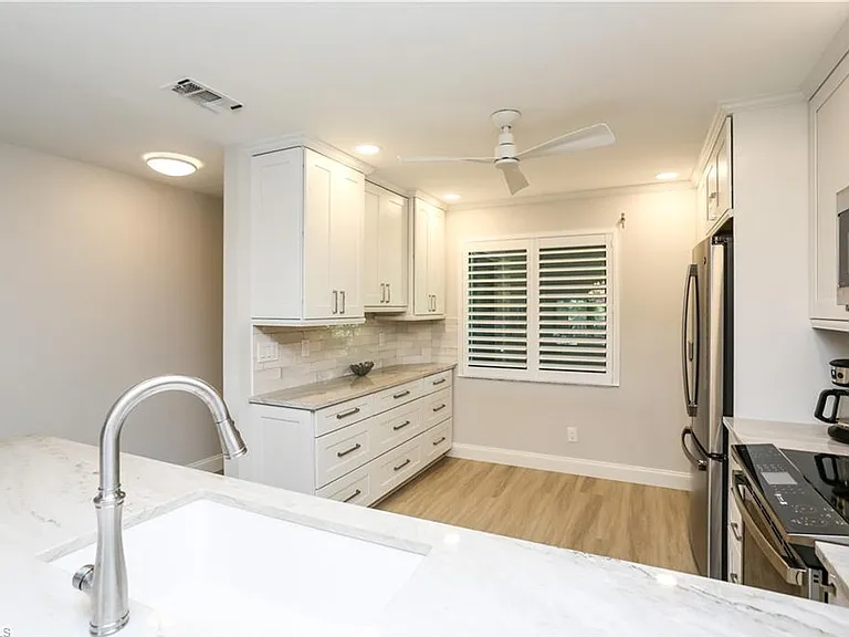 5733 Deauville Cir #G308 — Photo 32