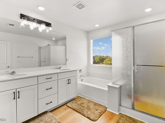 5th image of 7661 Mojave Wind Ave
