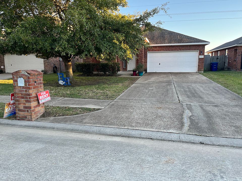 2nd image of 15018 Diamond Way