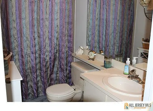 388 Lancaster Ct — Photo 6