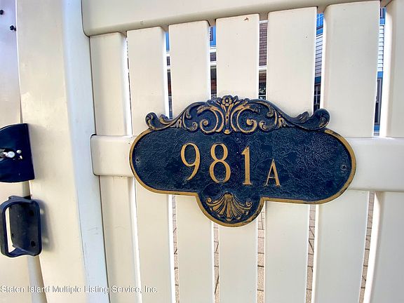 3rd image of 981 Rockland Ave #A