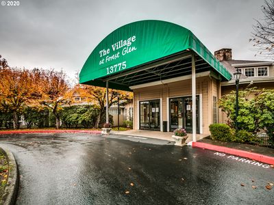 13775 SW Scholls Ferry Rd APT 203, Beaverton, OR, 97008