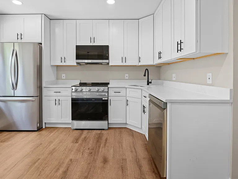 2613 Ebony Rd — Photo 6