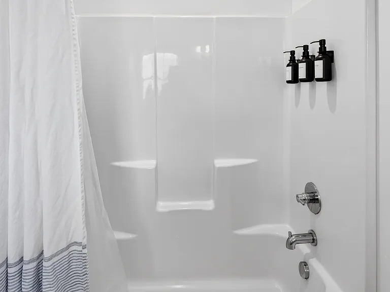 22520 Lakeview Dr — Photo 12