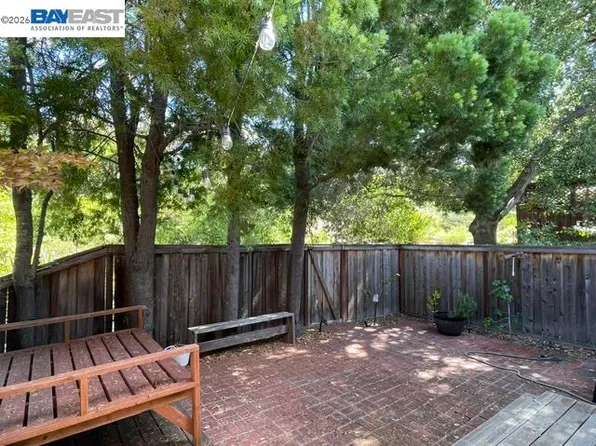 1934 Beacon Ridge Ct, Walnut Creek, CA 94597