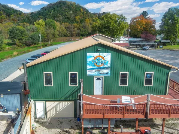 125 W Jefferson Ave, Harpers Ferry, IA 52146