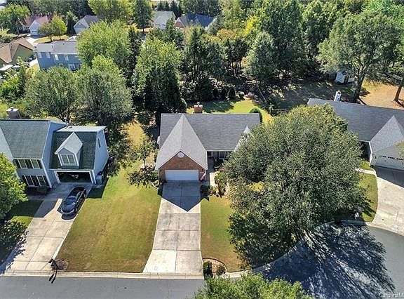 5th image of 13610 Merton Woods Ln