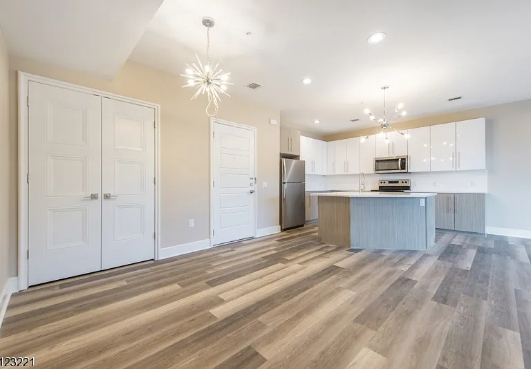 717 Preakness Ave — Photo 14