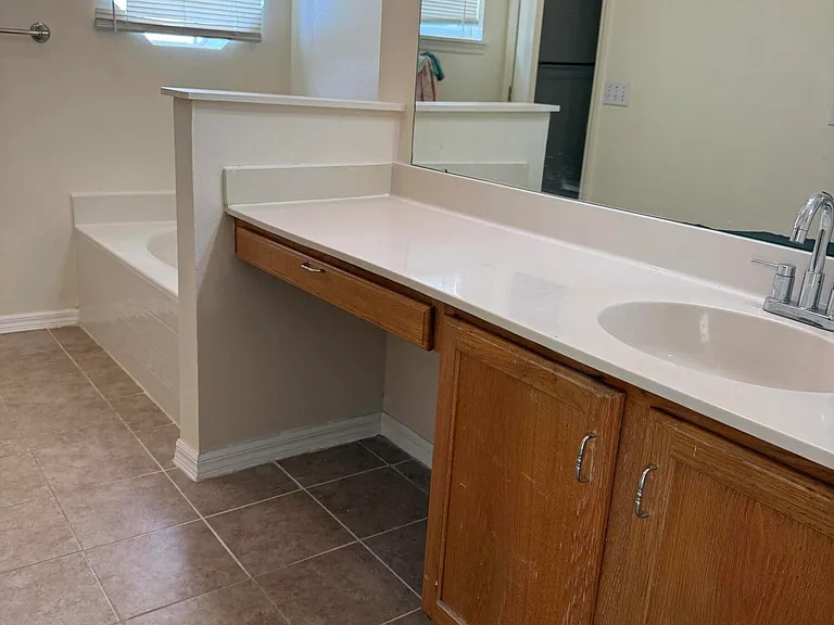 1178 White Oak Cir — Photo 9