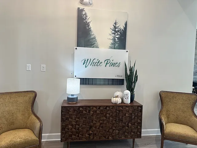 White Pines Apartment Homes — Photo 3
