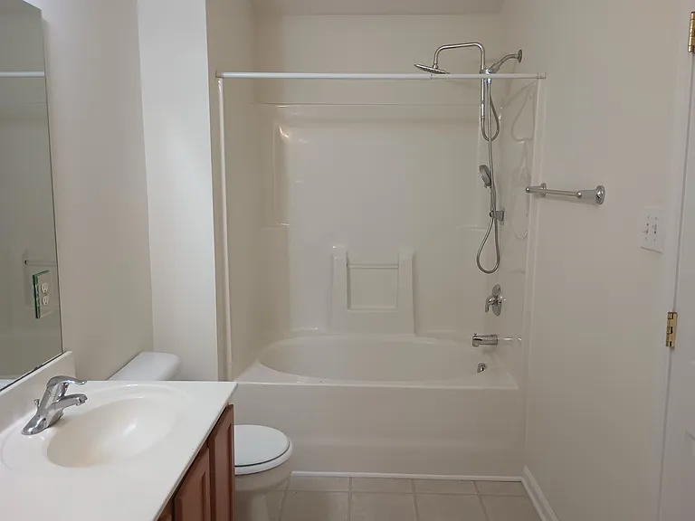 421 Madison Ave — Photo 19
