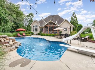 6057 Erie View Ct, Denver, NC 28037