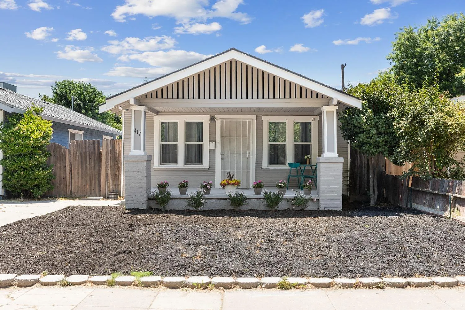 417 Bodem St photo 1