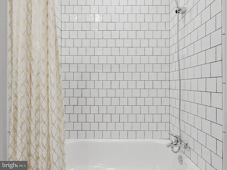 318 Dudley Ave — Photo 20