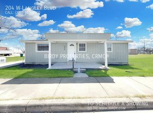 204 W Langley Blvd, Universal City, TX 78148