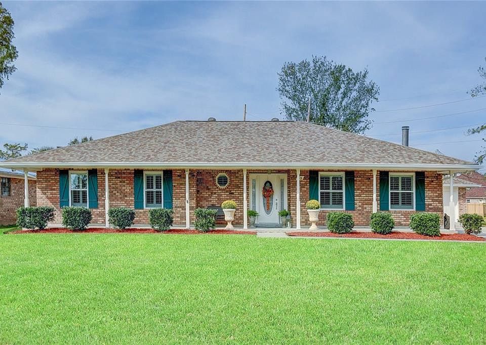 1st image of 33 Parlange Dr