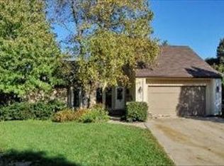 903 S Summit St, Barrington, IL 60010