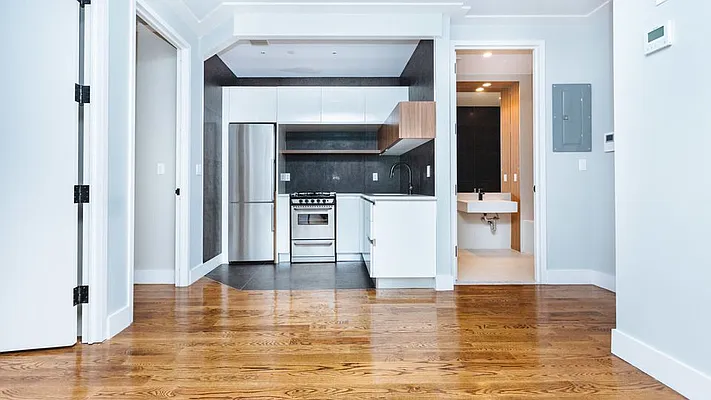 Rented by Nooklyn NYC LLC | media 46