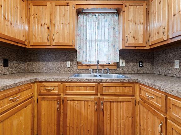 5th image of 3665 Possum Trot Rd