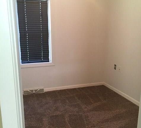 4th image of 2201 Harlan Ct
