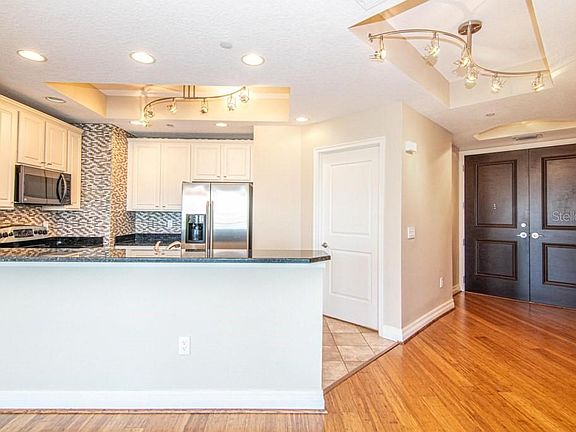 4th image of 449 S 12th St Unit 606