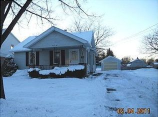 506 Pine St, Essexville, MI