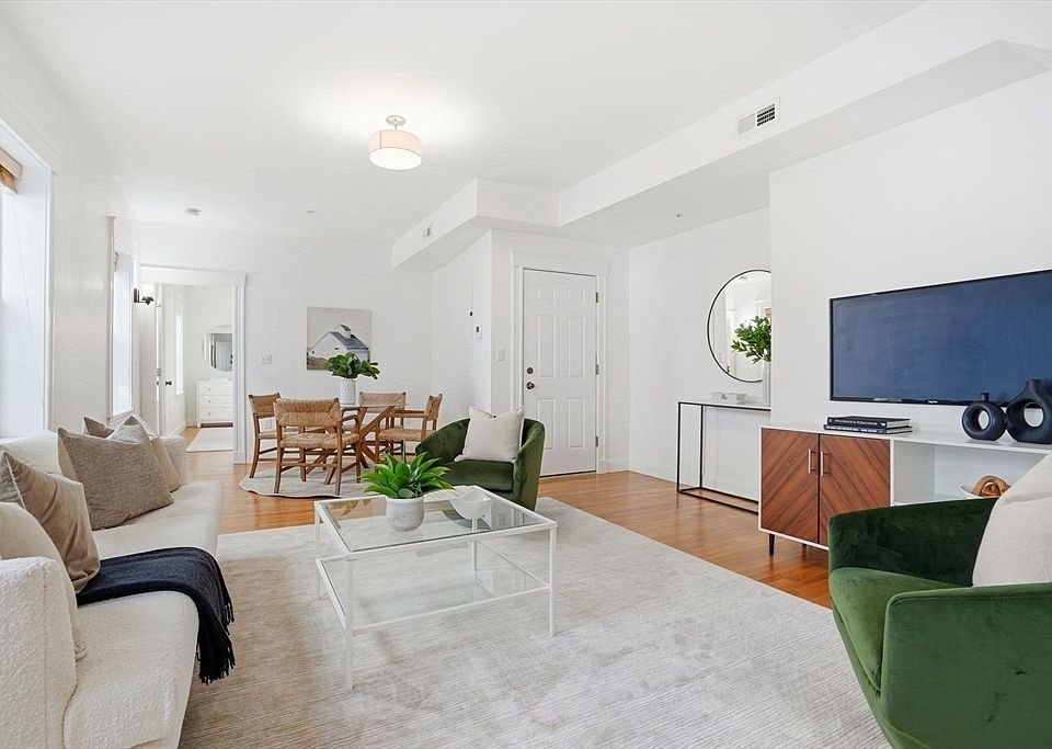 1st image of 172-174 Auburn St #3