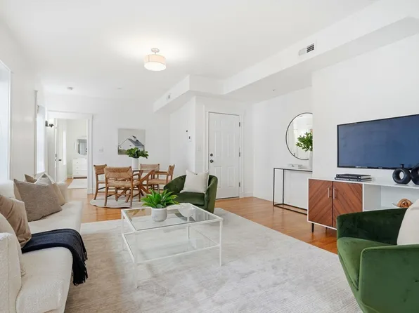 172-174 Auburn St #3, Cambridge, MA 02139