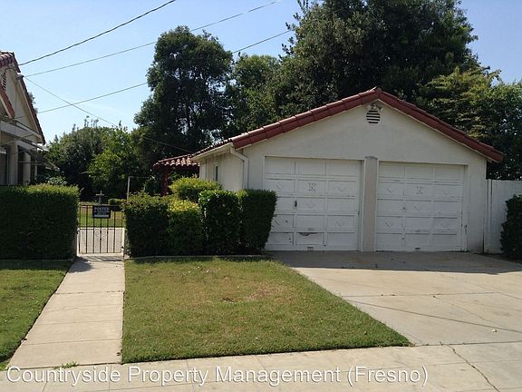 3rd image of 4745 E Tulare St