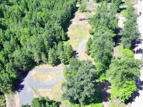 Santiam Hwy, Cascadia, OR 97329